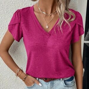 Emery Rose Petal Sleeve V Neck Short Sleeve Tee Hot Pink size Small